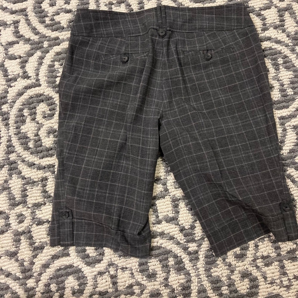 Shorts - Picture 2 of 5